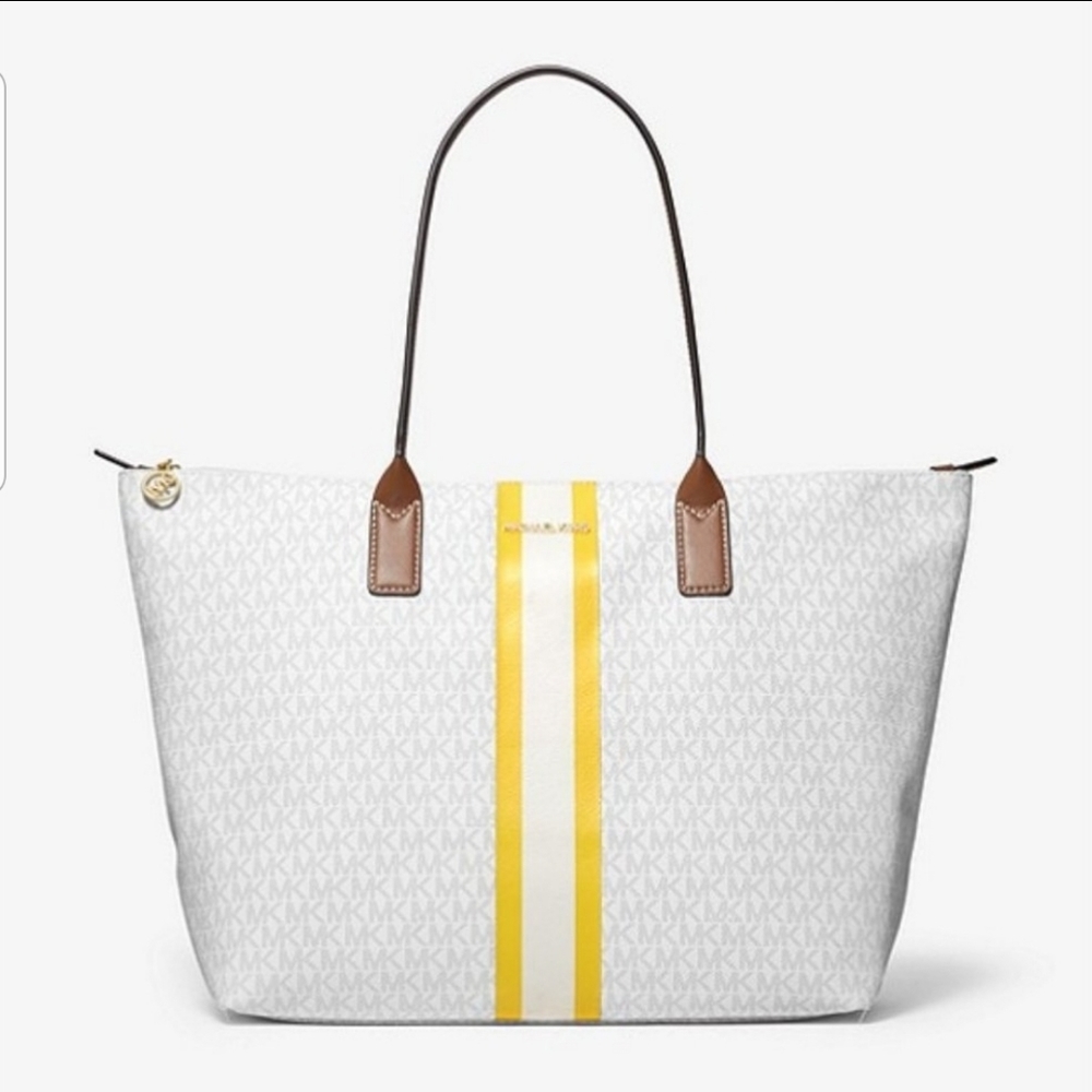 Sale!!🔥😍🥰Michael Kors LARGE LOGO PRINT TOTE - Picture 1 of 8